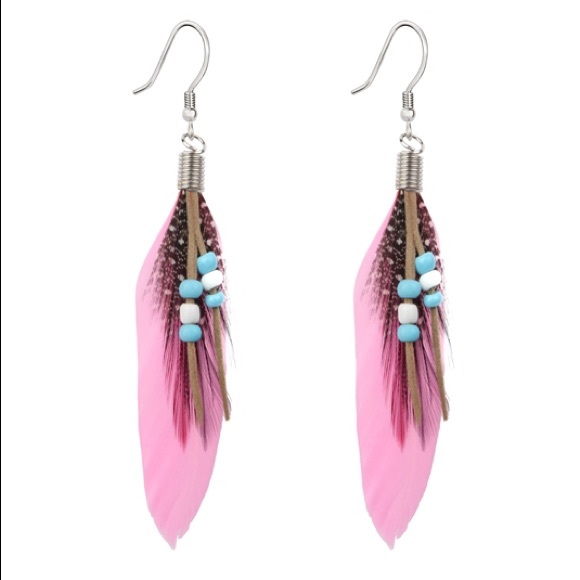 Jewelry - Feather Style Earrings